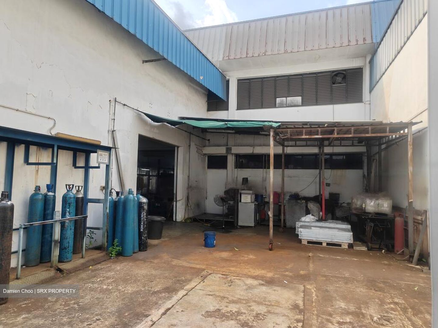 Gul Drive (D22), Factory #464818941